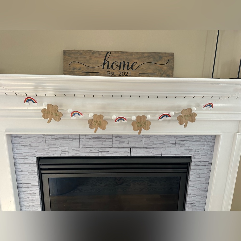 ☘️ St. Patrick's Day Shamrock and Rainbow Garland - Neutral Wood